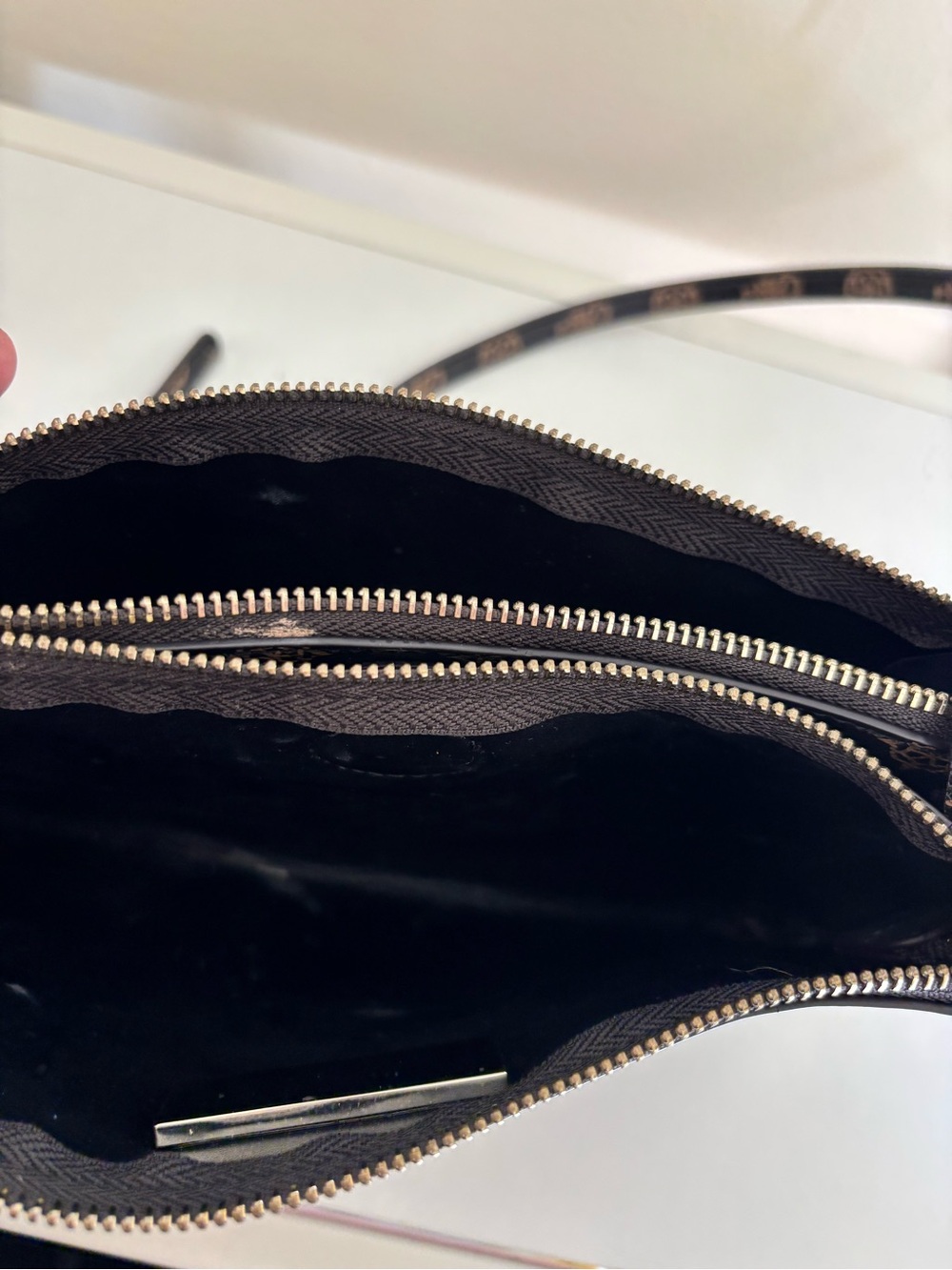 GUESS Wilder Crossbody Sling Bag - Picture 6 of 6